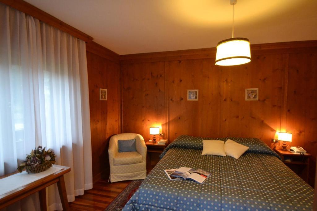 Hotel Villa Nevada Cortina dʼAmpezzo Værelse billede