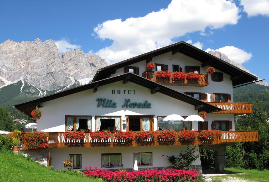 Hotel Villa Nevada Cortina dʼAmpezzo Eksteriør billede