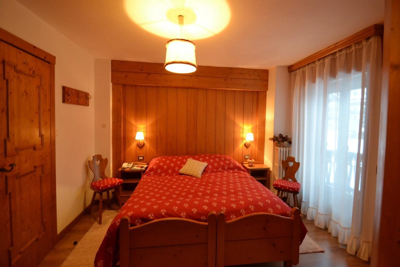 Hotel Villa Nevada Cortina dʼAmpezzo Eksteriør billede